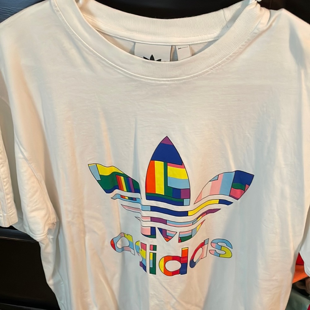 Adidas t-shirt mens medium